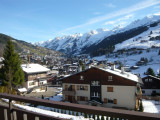 clairdelune-vuearavis-laclusaz-montagnes-hiver