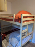 lit 140 en bas et 1 lit 90 en haut dans cabine locationstudio-prochepistesBalme-la Clusaz
