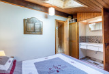 riante-colline-8-chambre-tage-avec-lavabo-22895