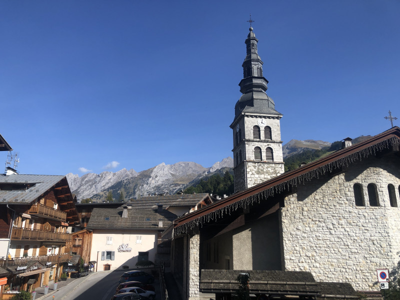 aravis-sports29-vue-clocher-22094 aravis-sports29-vue-clocher-22094